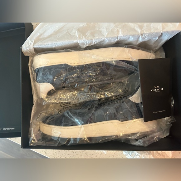 Brand New Women’s Coach Shoes - Picture 6 of 7